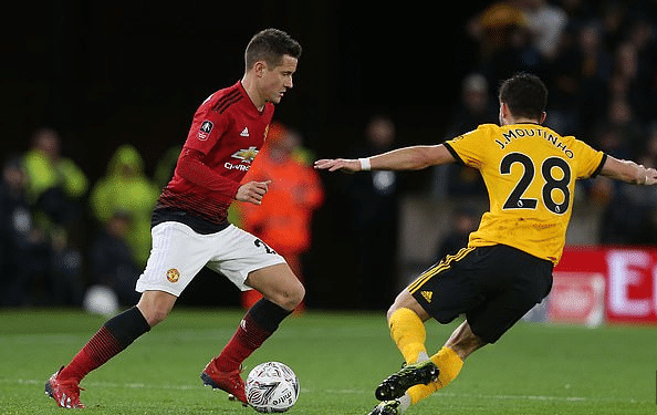 缺少中场大 缺少中场大