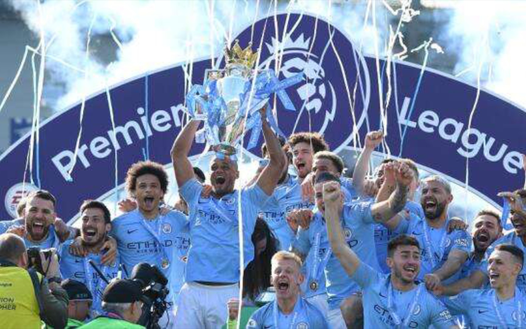 族特色的 族特色的